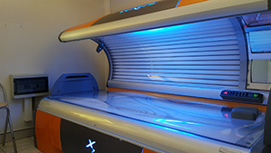 CsokiSzoli - fekvő, gyorsbarnító